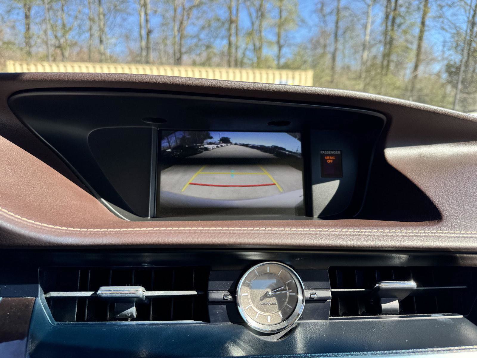 Used 2018 Lexus ES 350 w/ Luxury Package w/Wood Trim image 13