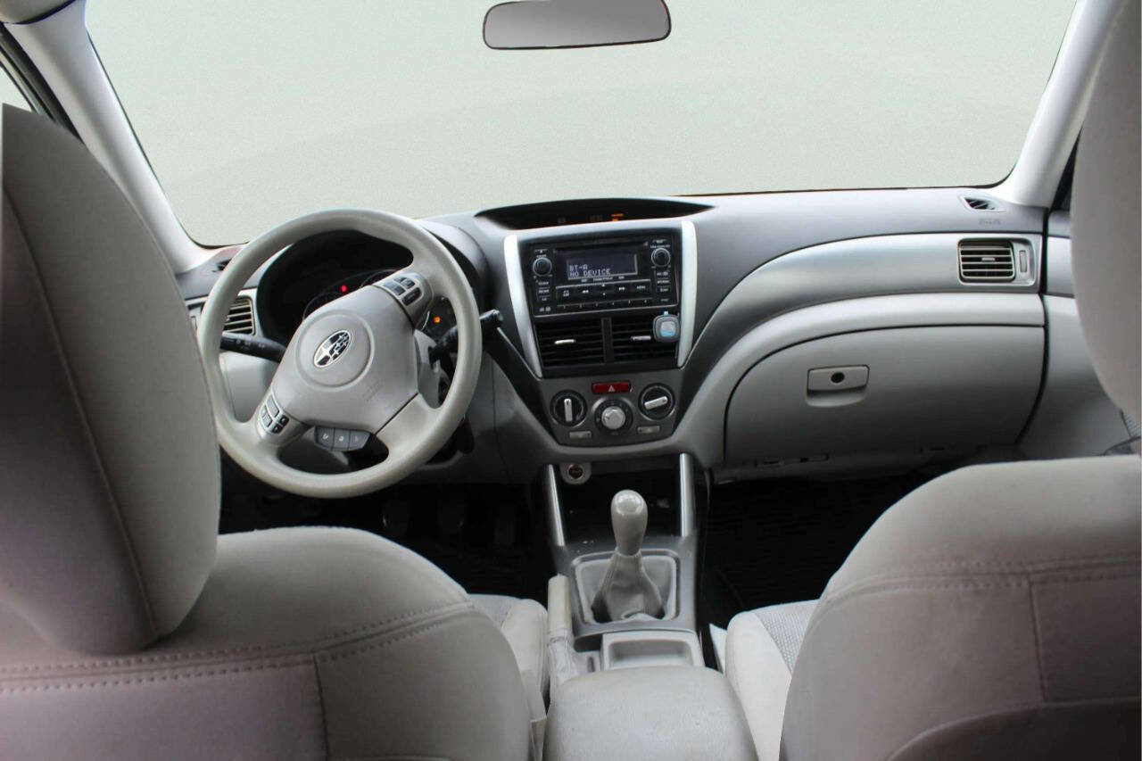 Used 2011 Subaru Forester 2.5X Premium AWD/4WD image 8