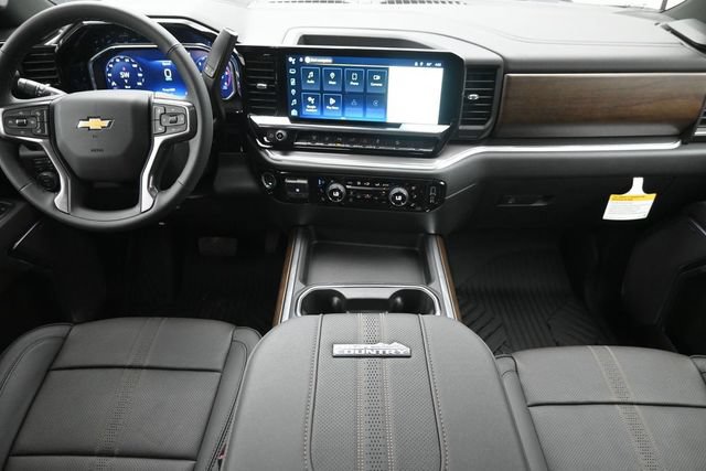Used 2026 Chevrolet Silverado 2500 High Country w/ Technology Package AWD/4WD image 22