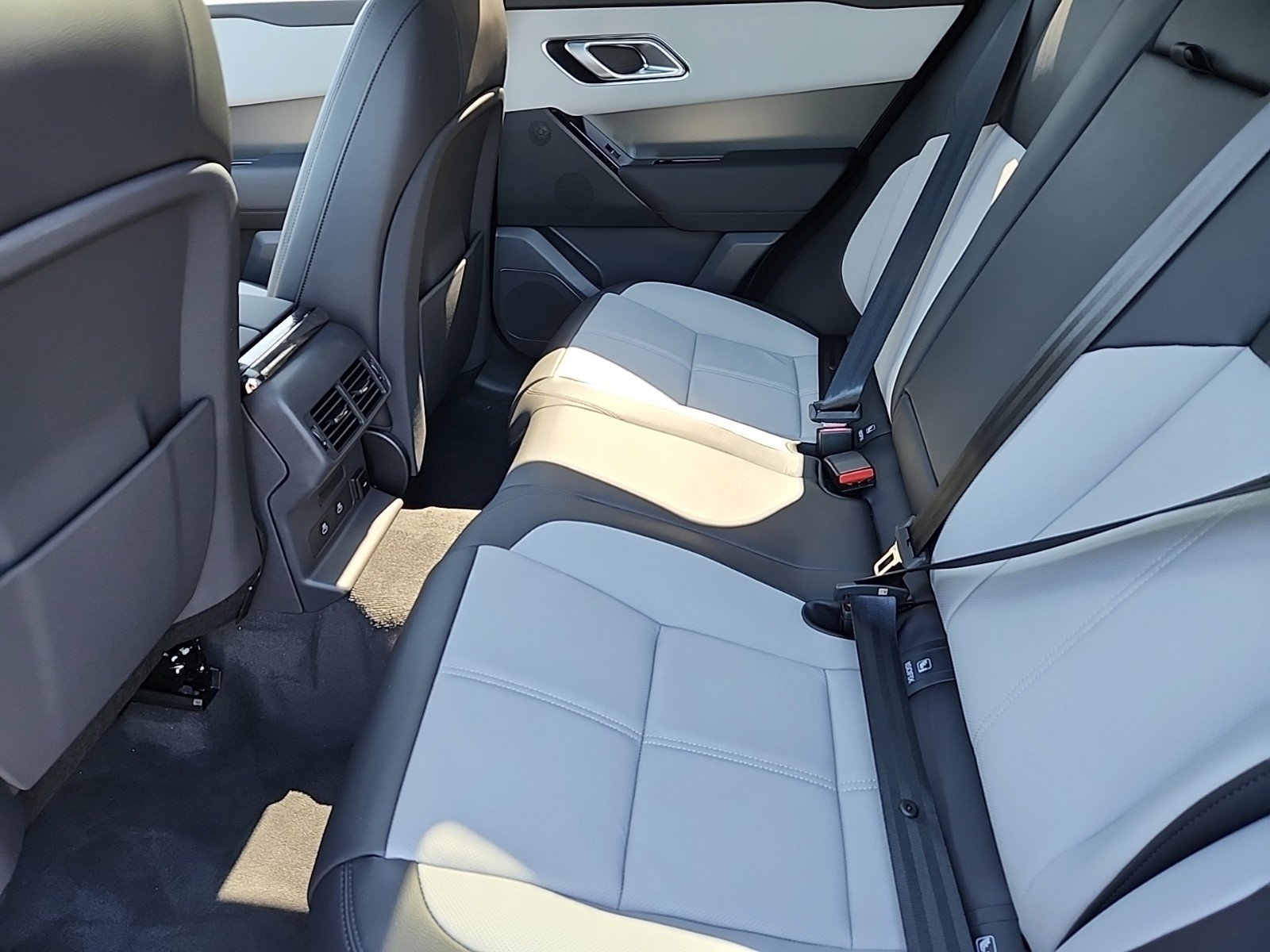 Certified 2026 Land Rover Range Rover Velar S image 5