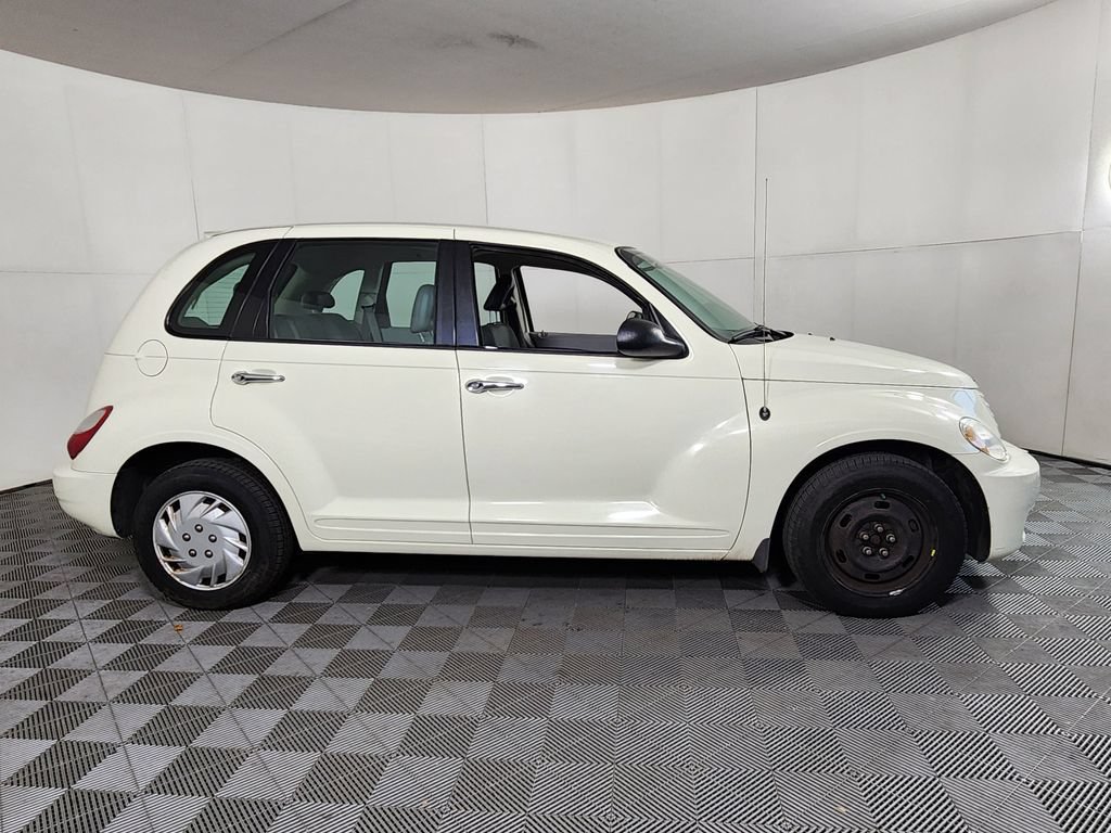 Used 2008 Chrysler PT Cruiser FWD image 7
