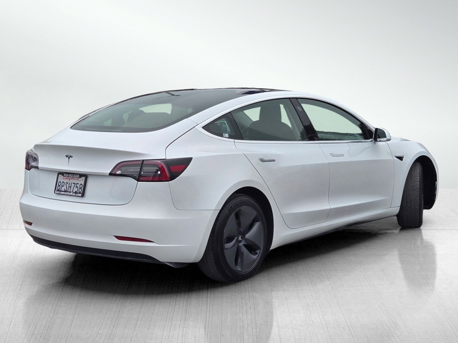 Used 2020 Tesla Model 3 Standard Range Plus RWD image 4