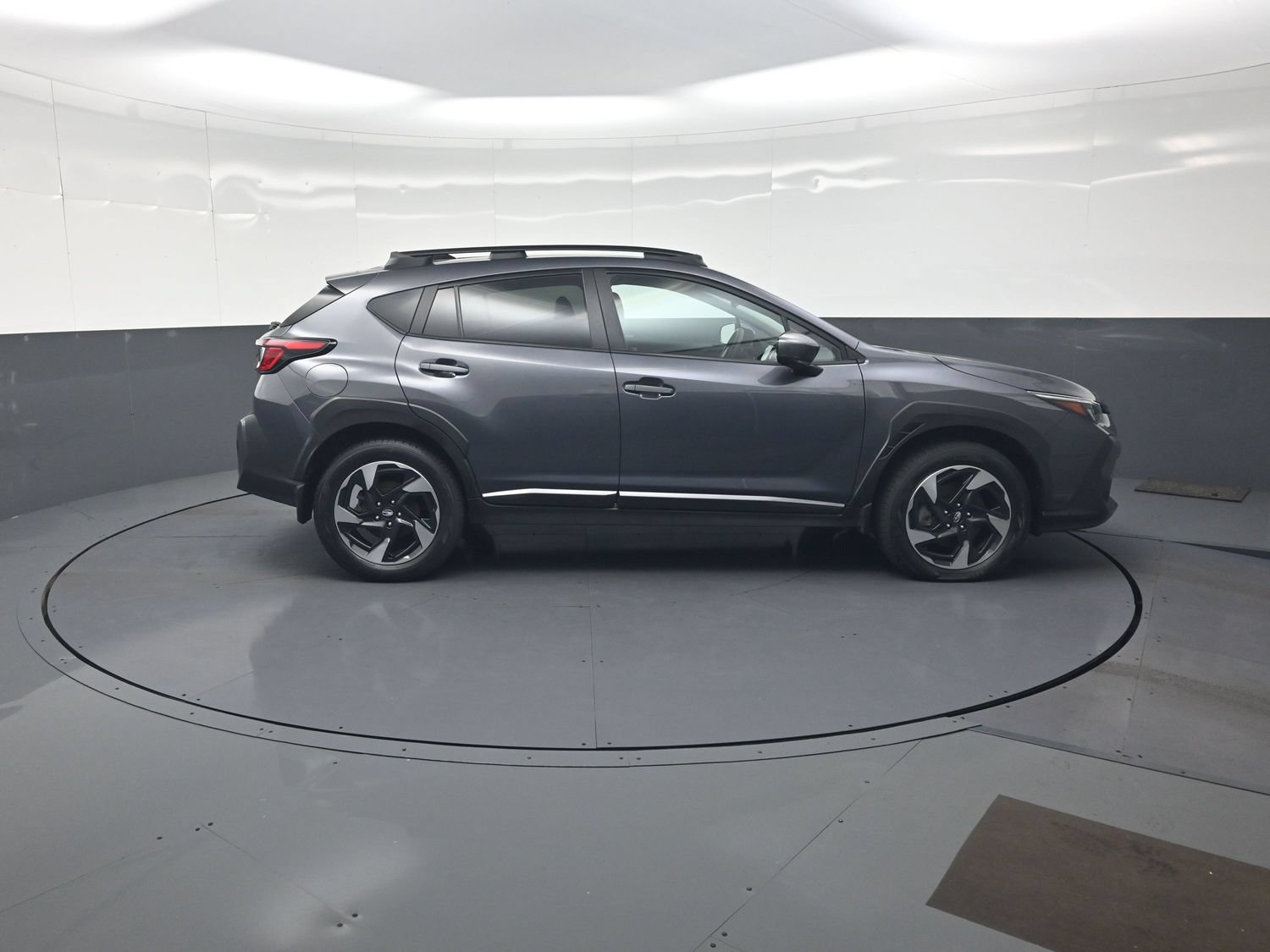 Used 2024 Subaru Crosstrek 2.5i Limited AWD/4WD image 2