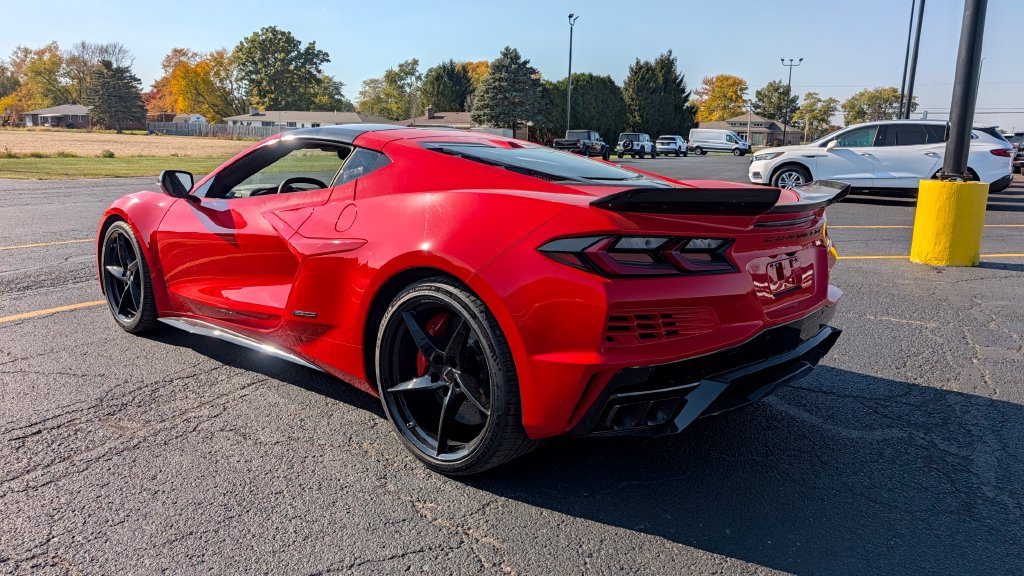 Used 2024 Chevrolet Corvette E-Ray w/ ZER Performance Package AWD/4WD image 5