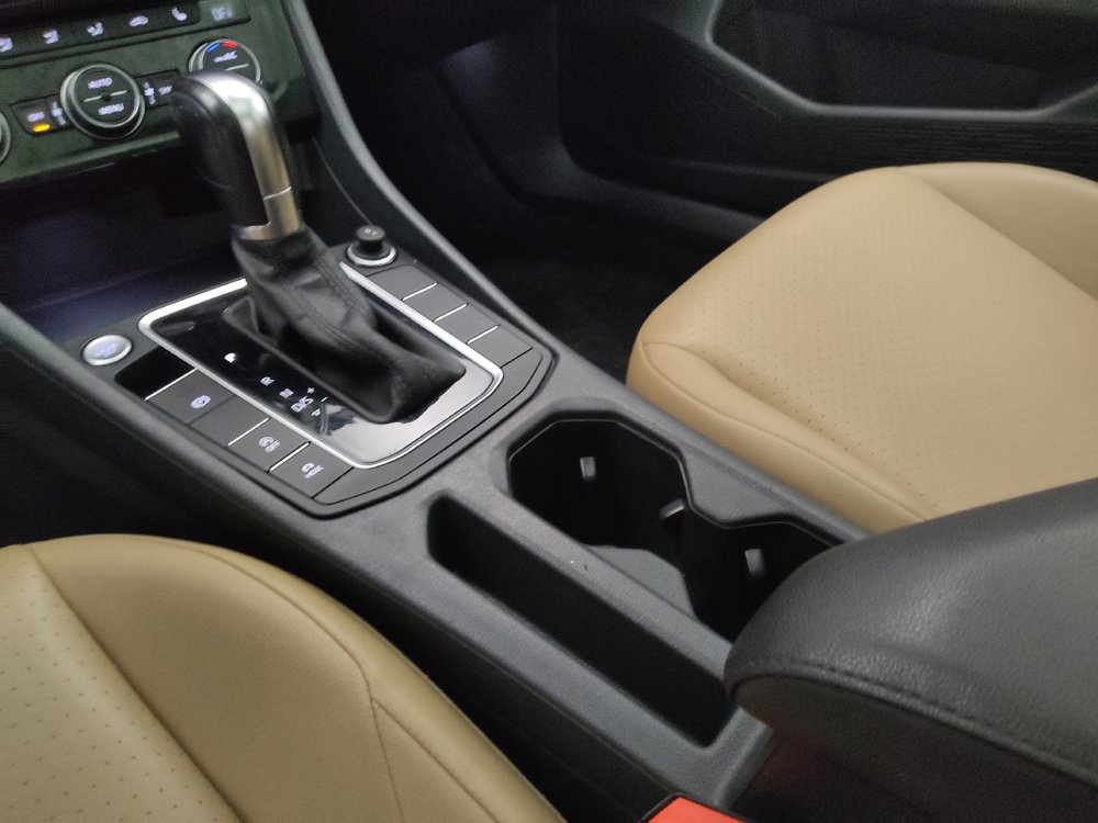 Used 2019 Volkswagen Jetta SEL FWD image 26