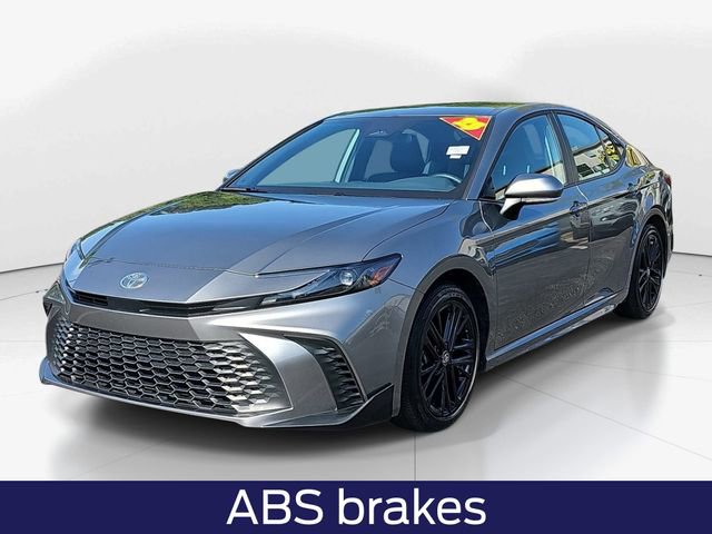 Used 2025 Toyota Camry SE image 9