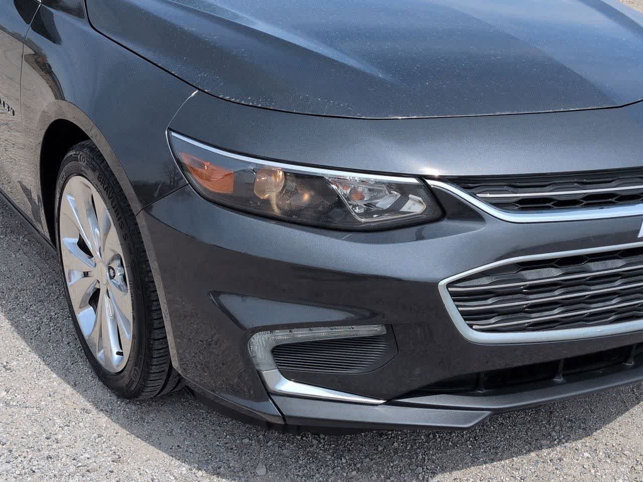 Used 2017 Chevrolet Malibu Premier FWD image 10