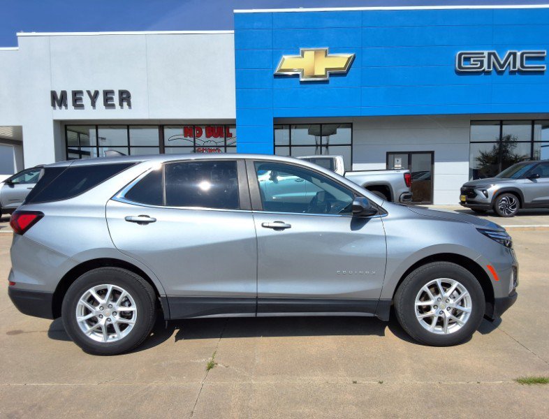 Used 2023 Chevrolet Equinox LT FWD image 1