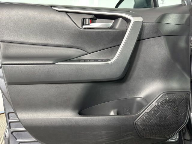 Used 2023 Toyota RAV4 XLE w/ Convenience Package image 23