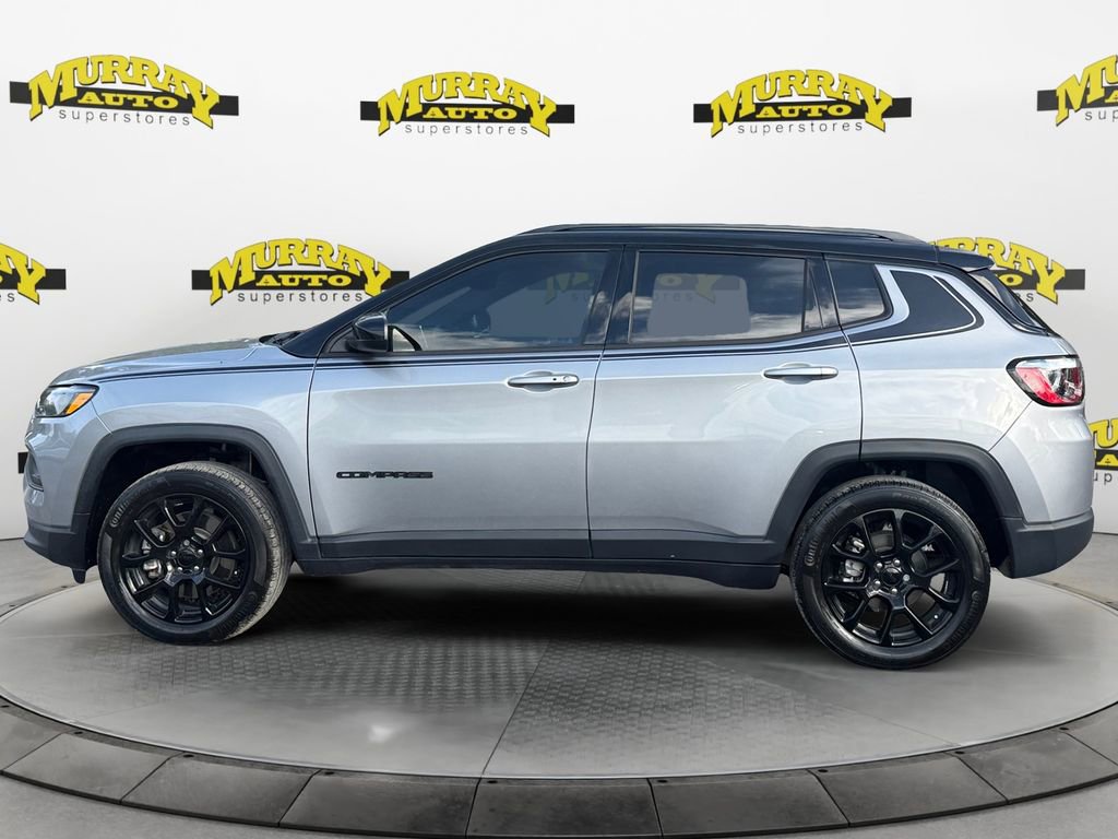 Used 2023 Jeep Compass Altitude image 2