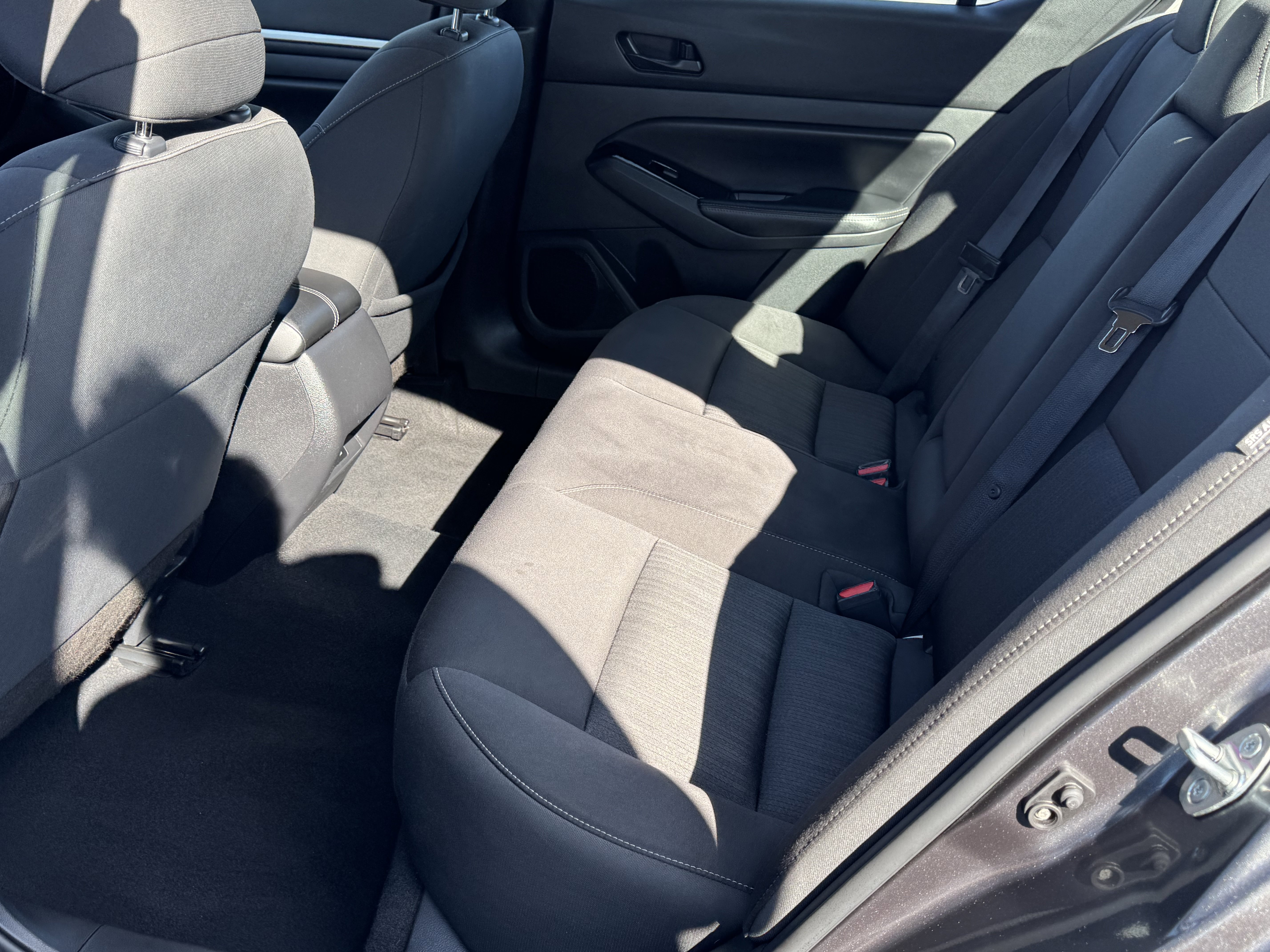 Used 2023 Nissan Altima 2.5 SV image 14