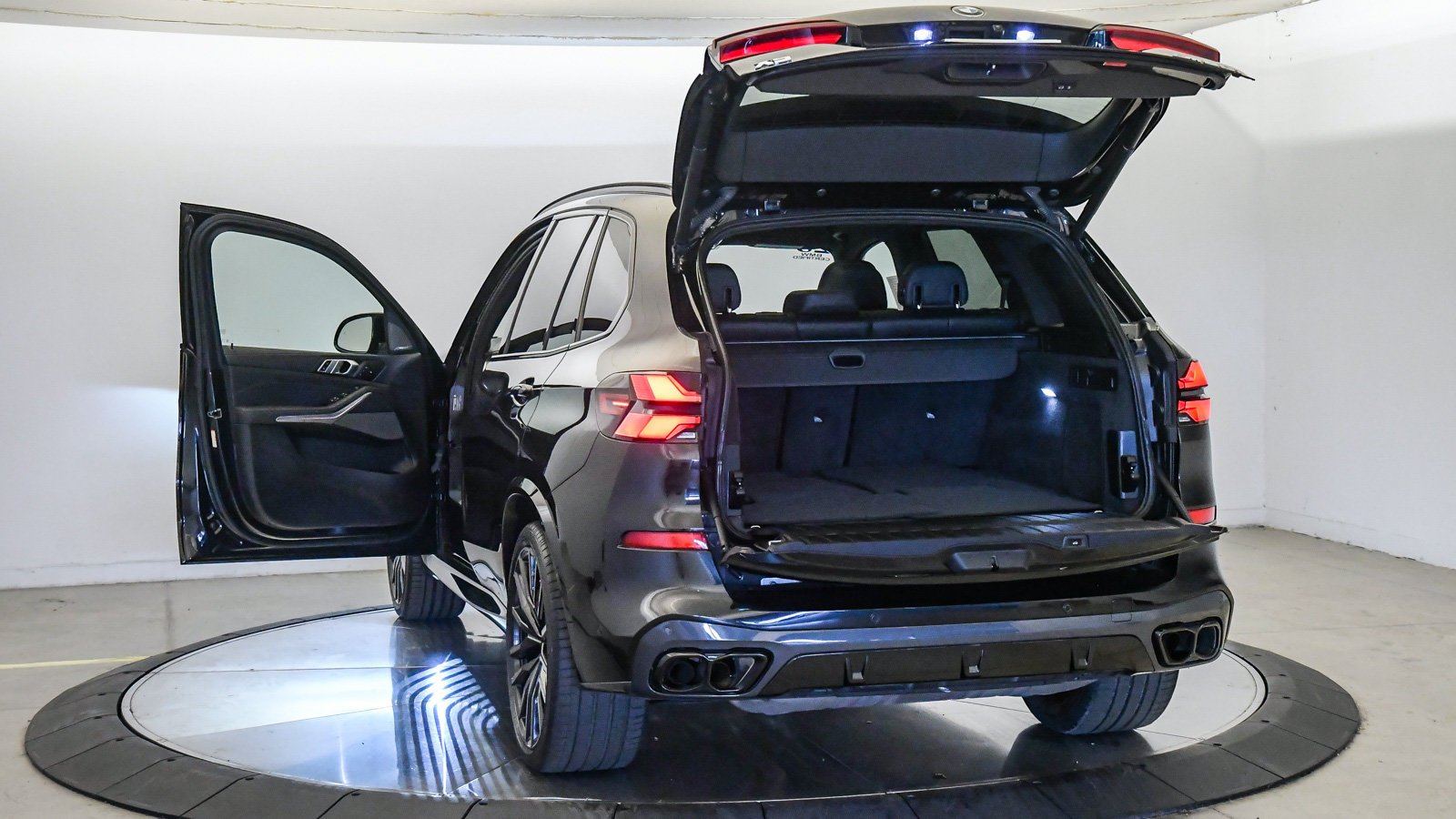 Certified 2025 BMW X5 M60i w/ Parking Assistance Package AWD/4WD image 35