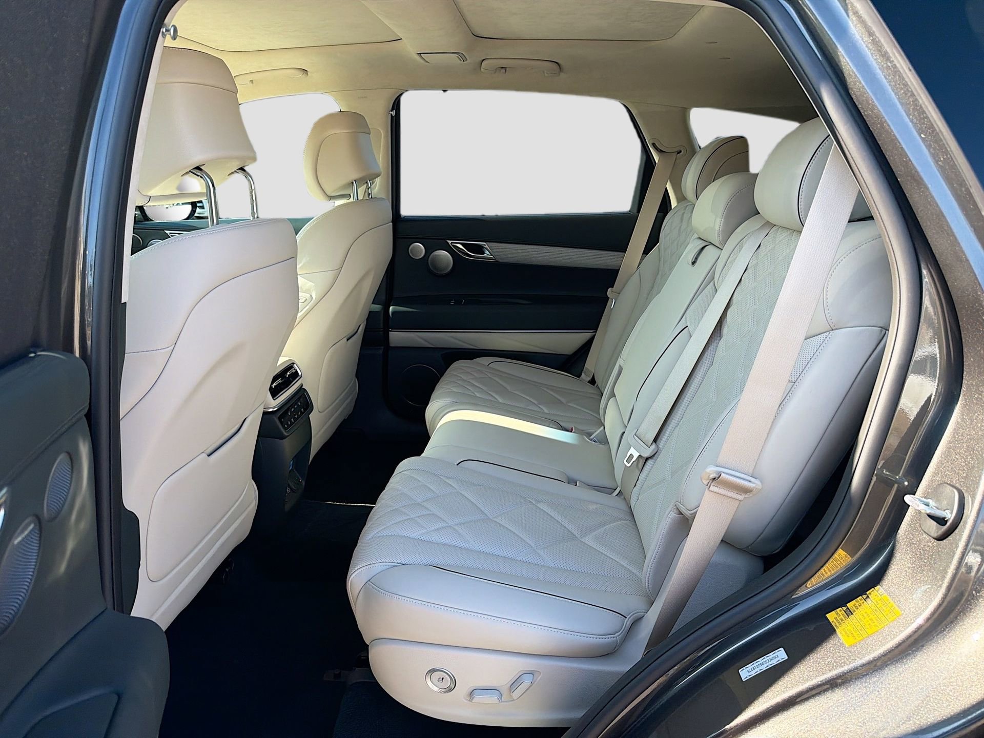 Used 2025 Genesis GV80 3.5T Prestige image 23