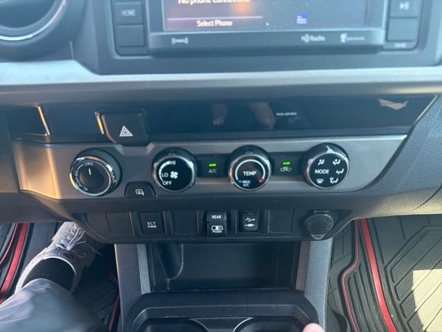 Used 2018 Toyota Tacoma SR5 AWD/4WD image 13