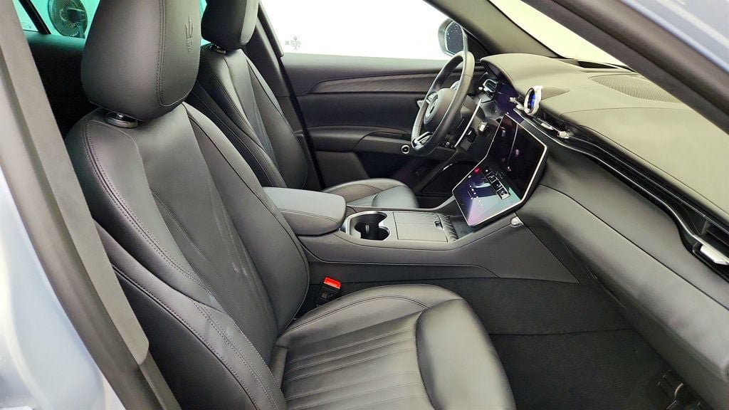 Used 2023 Maserati Grecale Modena AWD/4WD image 24