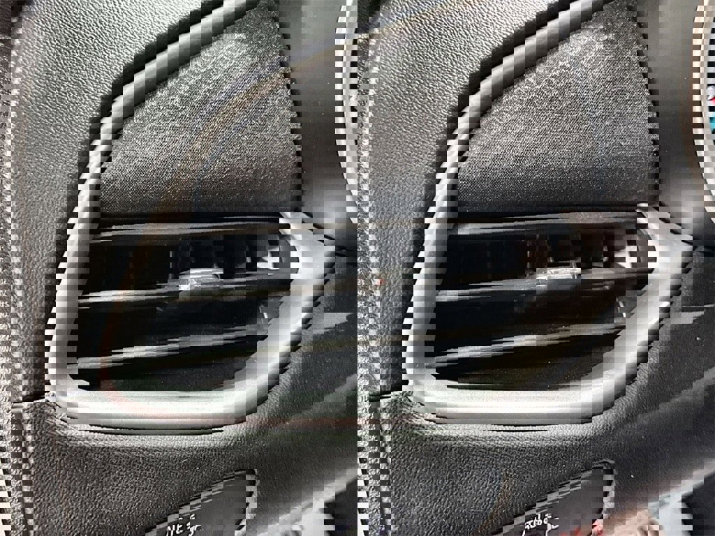 Used 2024 Chevrolet Malibu LT image 15