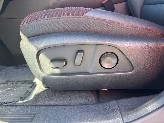 New 2027 Chevrolet Equinox RS w/ Safety and Technology Package FWD image 21