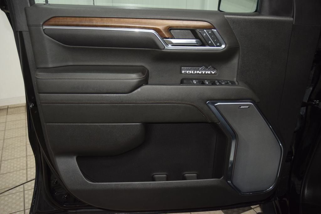Used 2023 Chevrolet Silverado 1500 High Country w/ High Country Premium Package AWD/4WD image 51