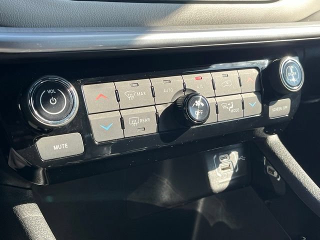 Used 2026 Jeep Compass Limited AWD/4WD image 17