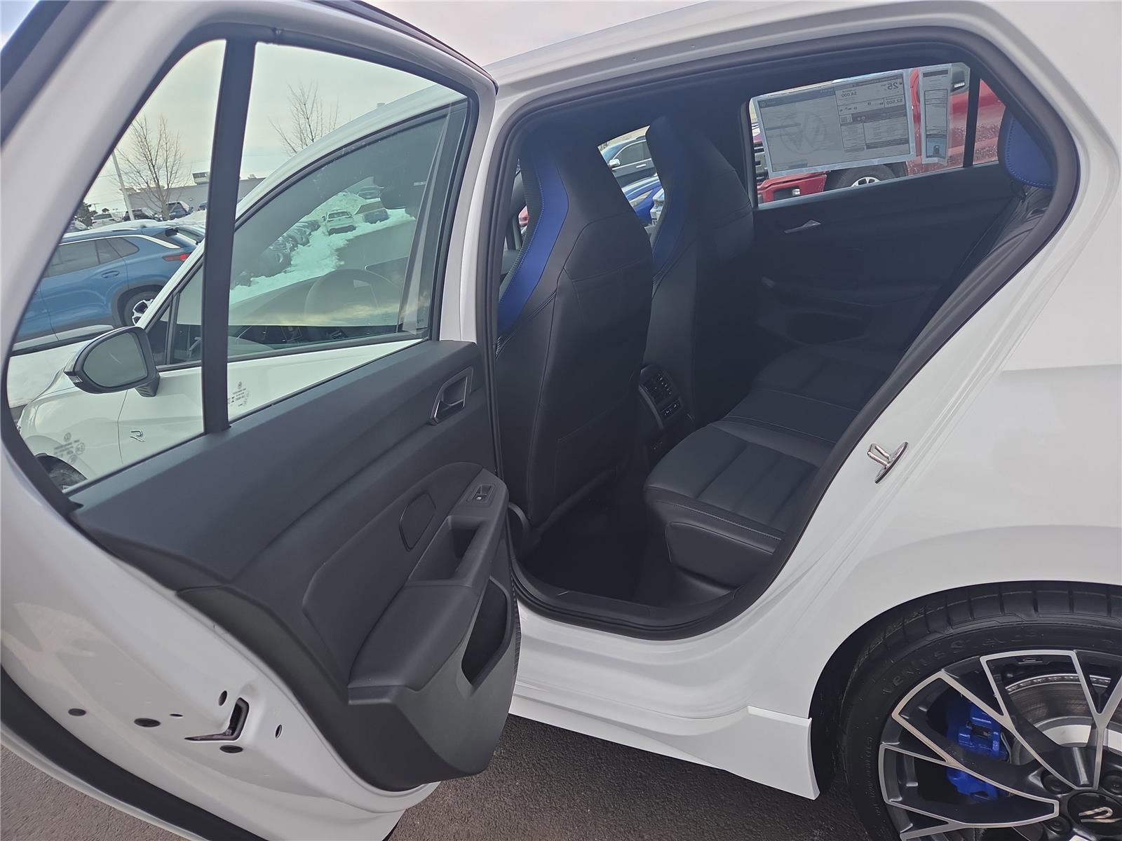 New 2026 Volkswagen Golf image 23