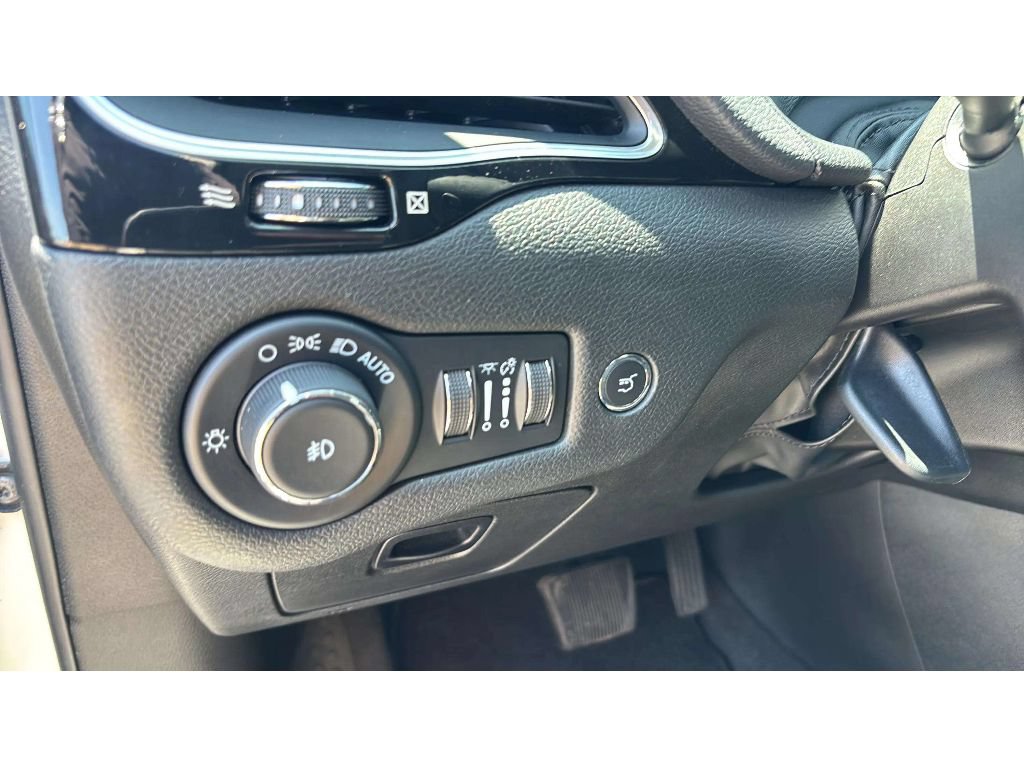 Used 2023 Jeep Cherokee Altitude Lux AWD/4WD image 20