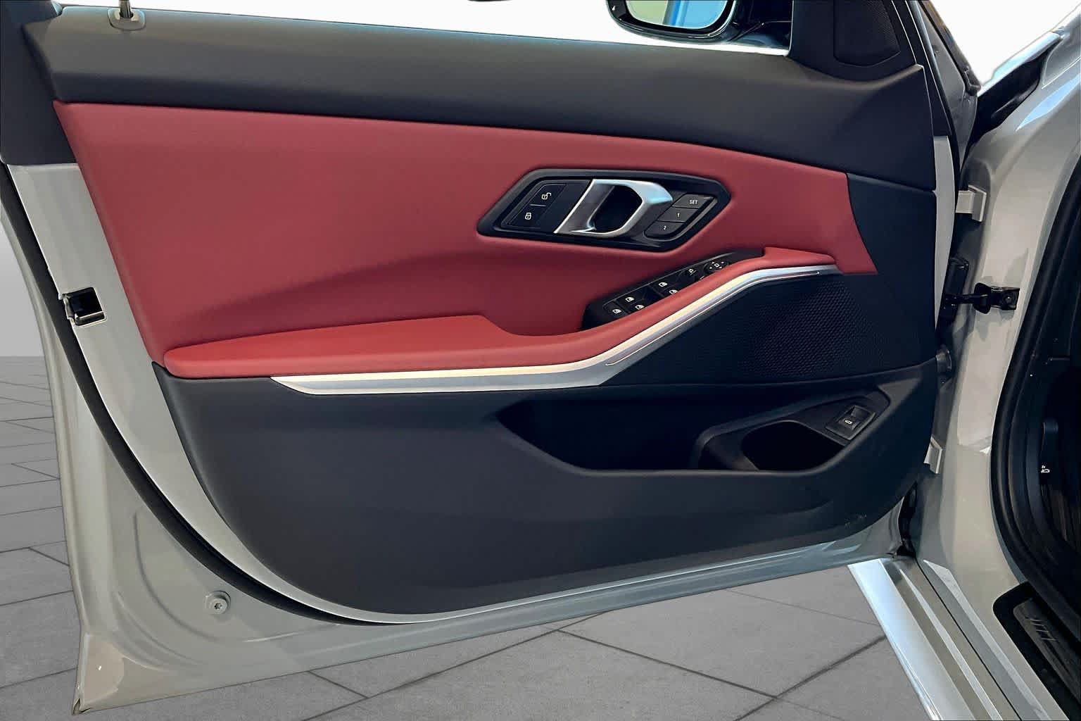 New 2026 BMW 330i Sedan w/ M Sport Package RWD image 10