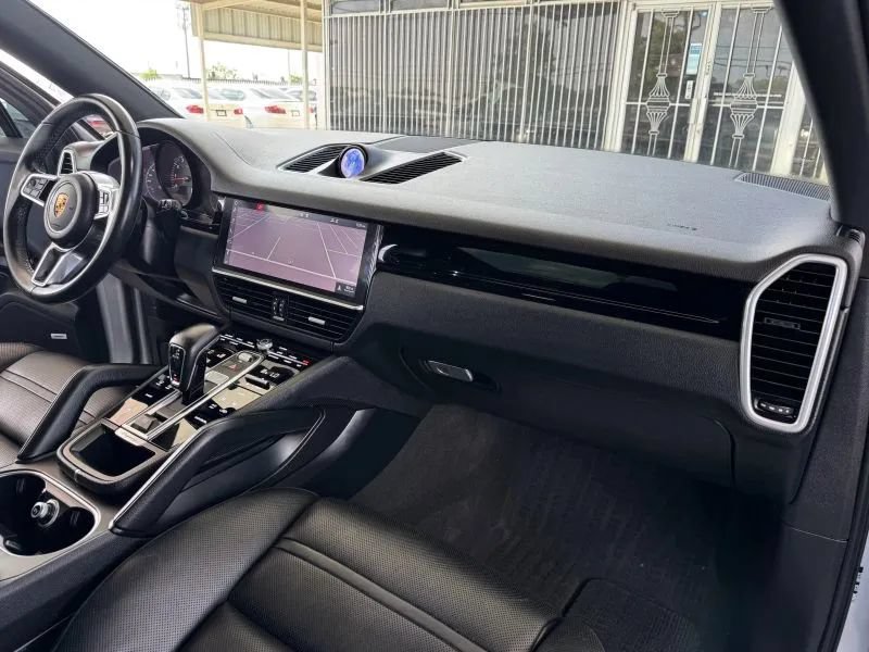 Used 2019 Porsche Cayenne AWD/4WD image 28