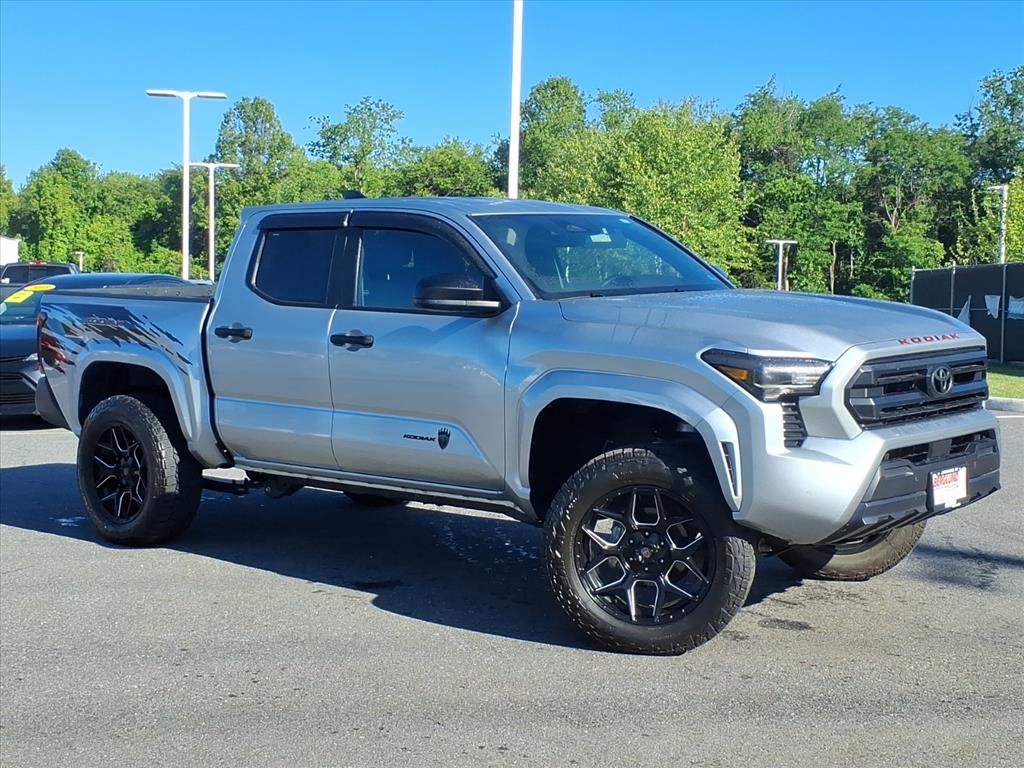 Used 2024 Toyota Tacoma SR w/ SR Upgrade Package AWD/4WD image 2