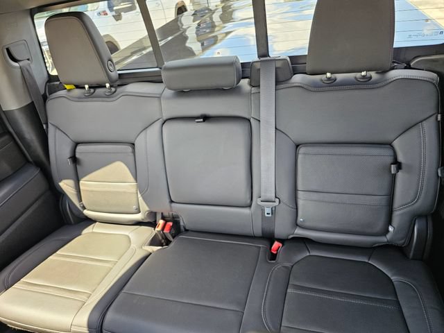 Used 2022 GMC Sierra 2500 Denali w/ Denali Black Diamond Edition AWD/4WD image 19