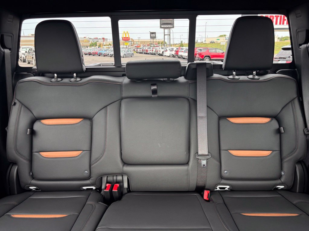 New 2026 GMC Sierra 3500 AT4 w/ AT4 Premium Plus Package AWD/4WD image 25