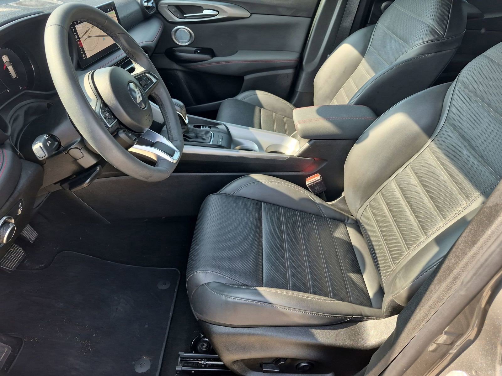 Used 2024 Dodge Hornet GT AWD/4WD image 31
