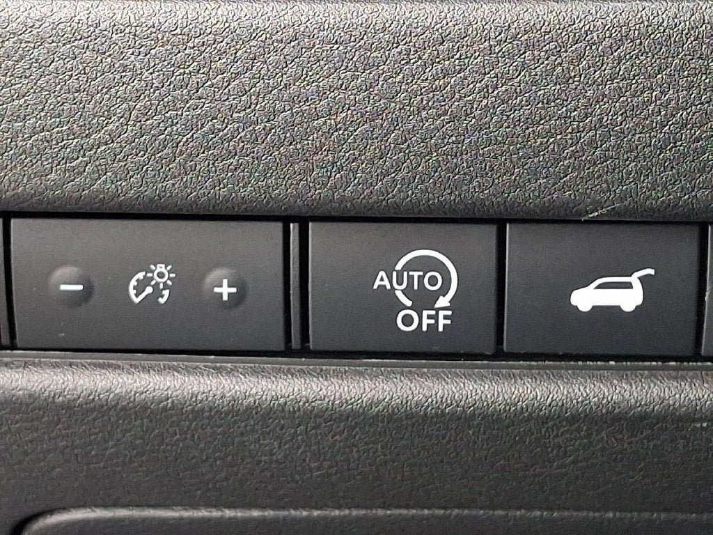 Used 2025 Nissan Rogue SV AWD/4WD image 23