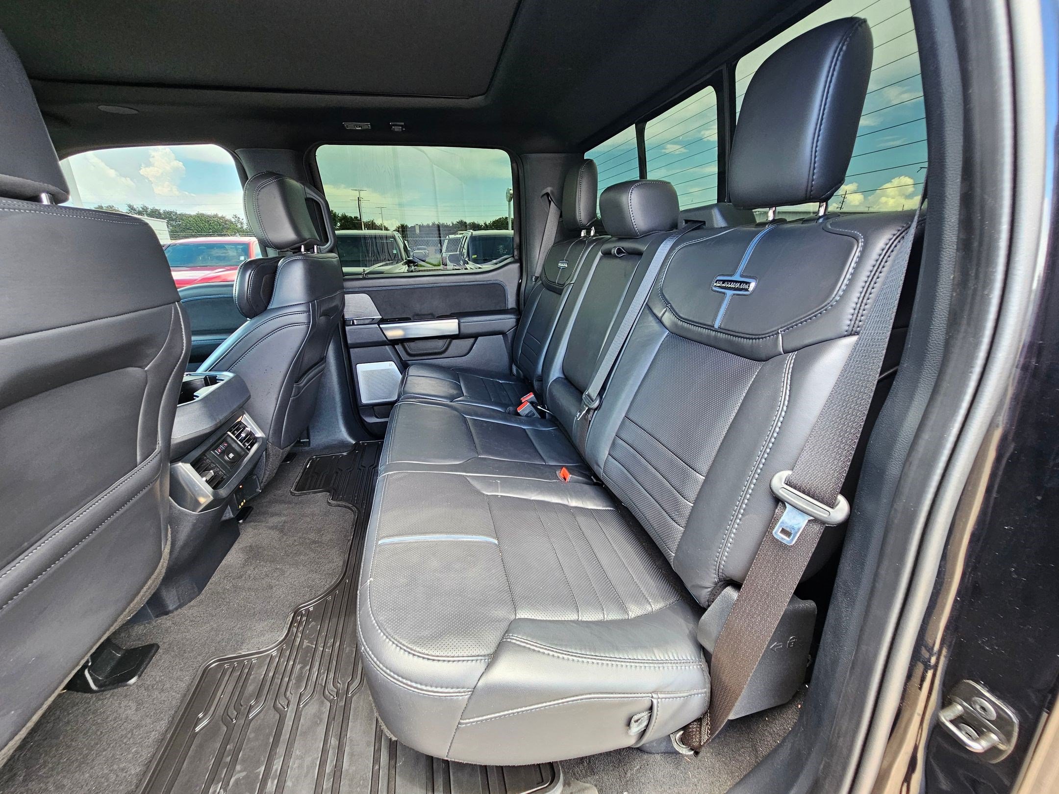 Used 2025 Ford F350 Platinum AWD/4WD image 26