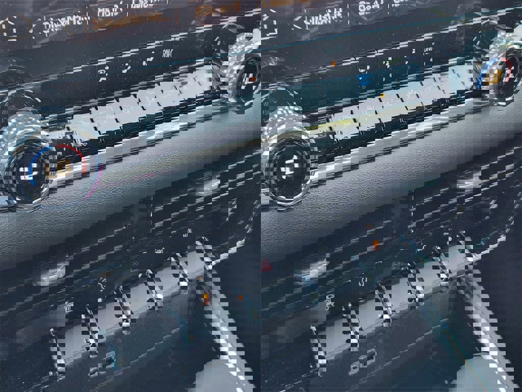 New 2025 GMC Canyon Elevation w/ Convenience Package image 16