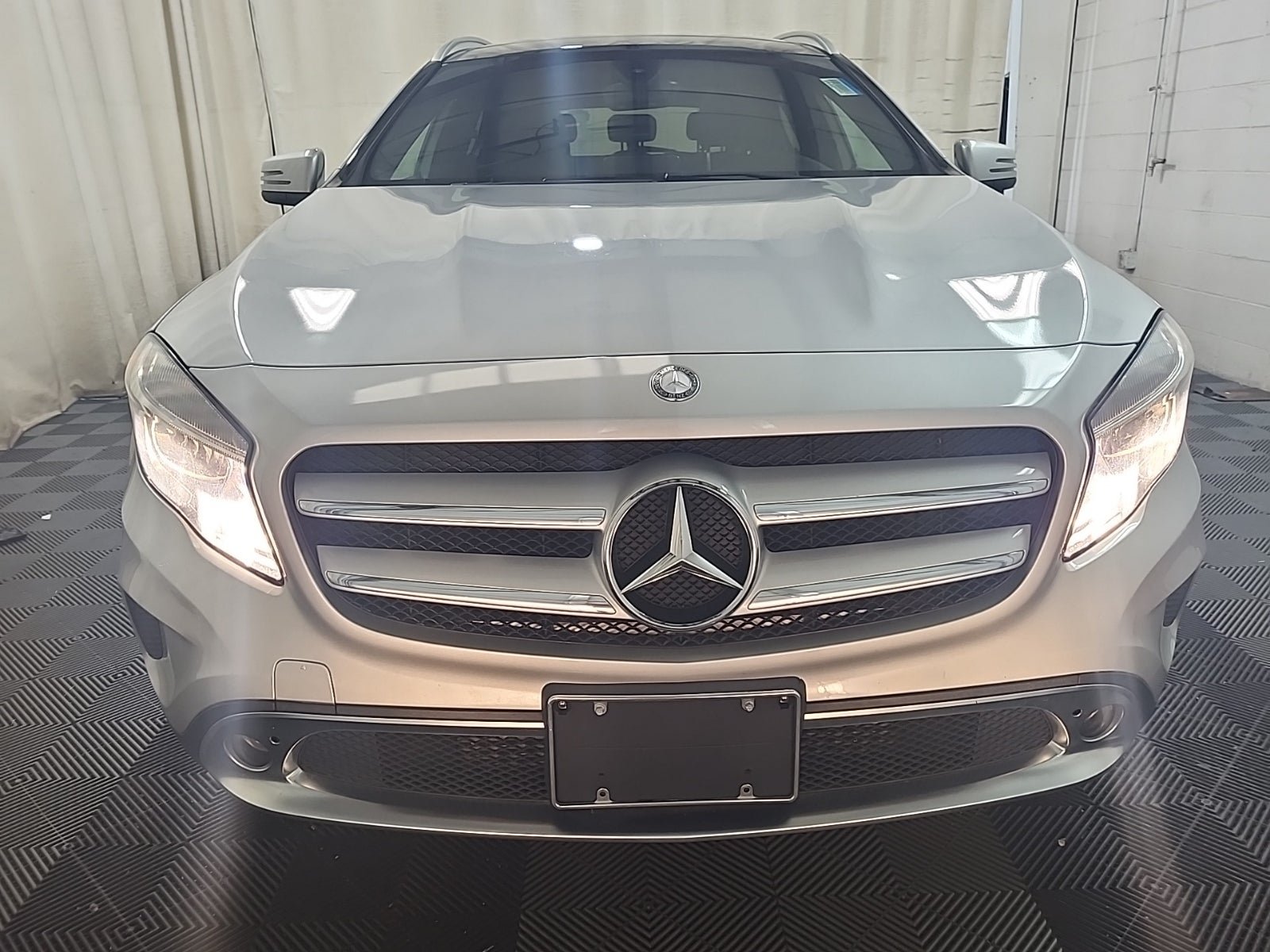 Used 2017 Mercedes-Benz GLA 250 4MATIC image 2