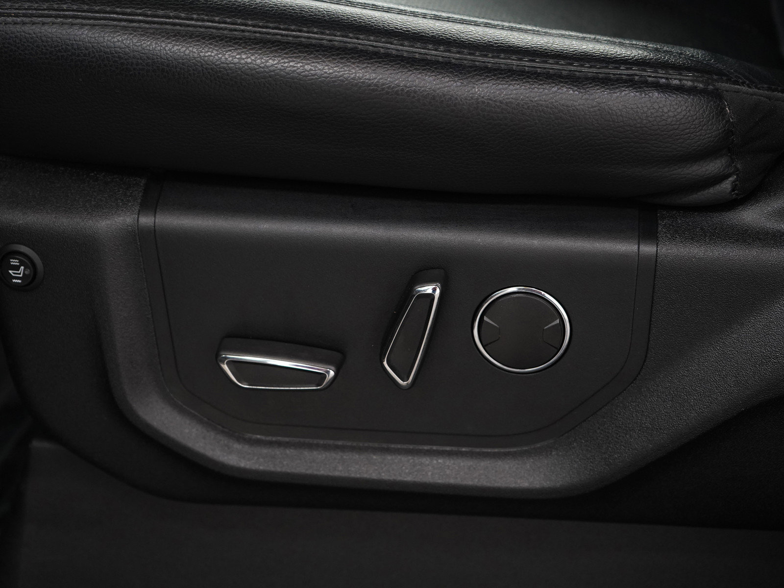 Used 2019 Ford Expedition XLT w/ Equipment Group 201A image 31