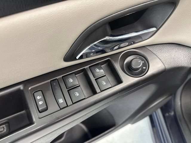 Used 2015 Chevrolet Cruze LS FWD image 18
