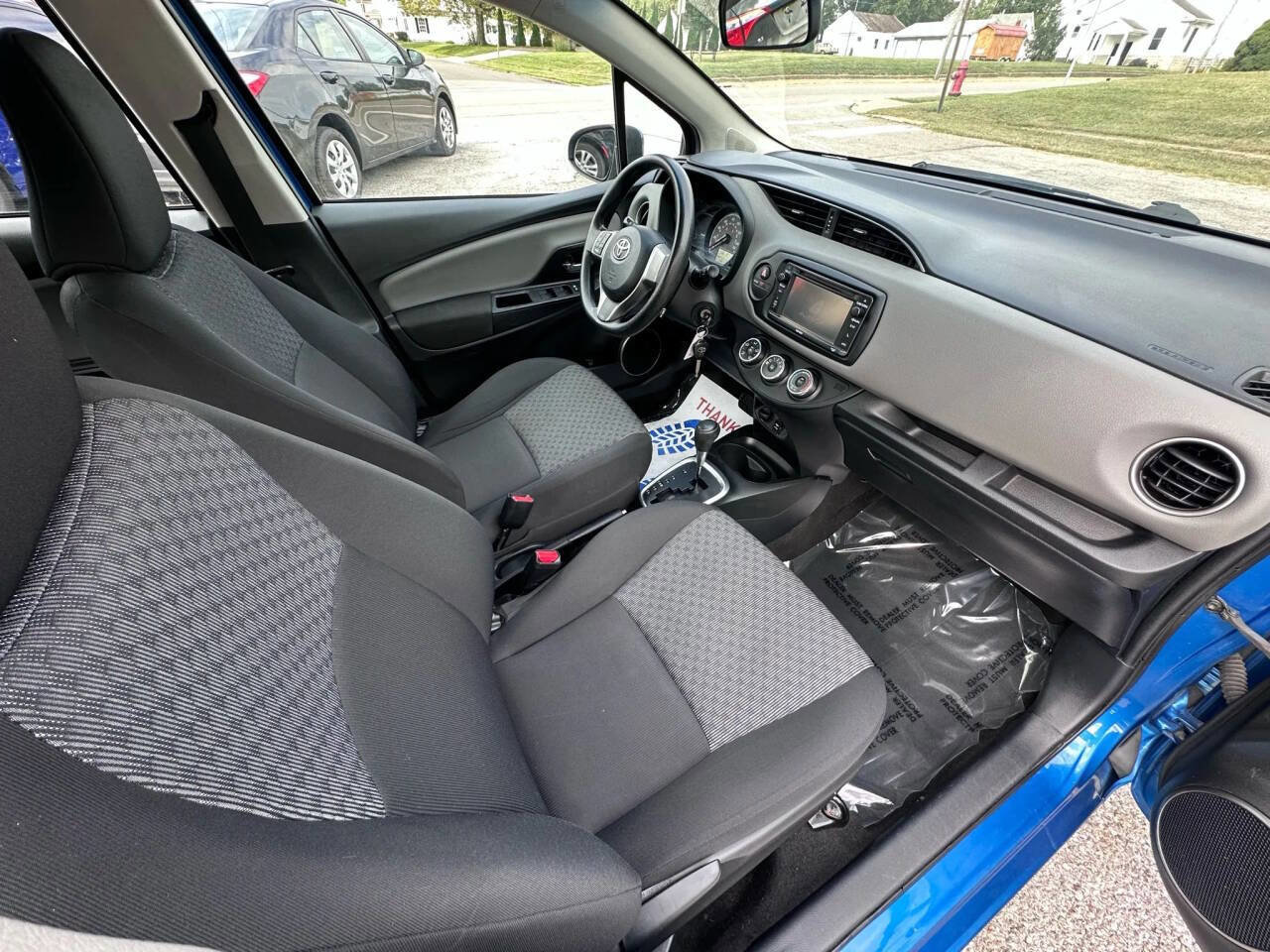 Used 2016 Toyota Yaris LE image 15