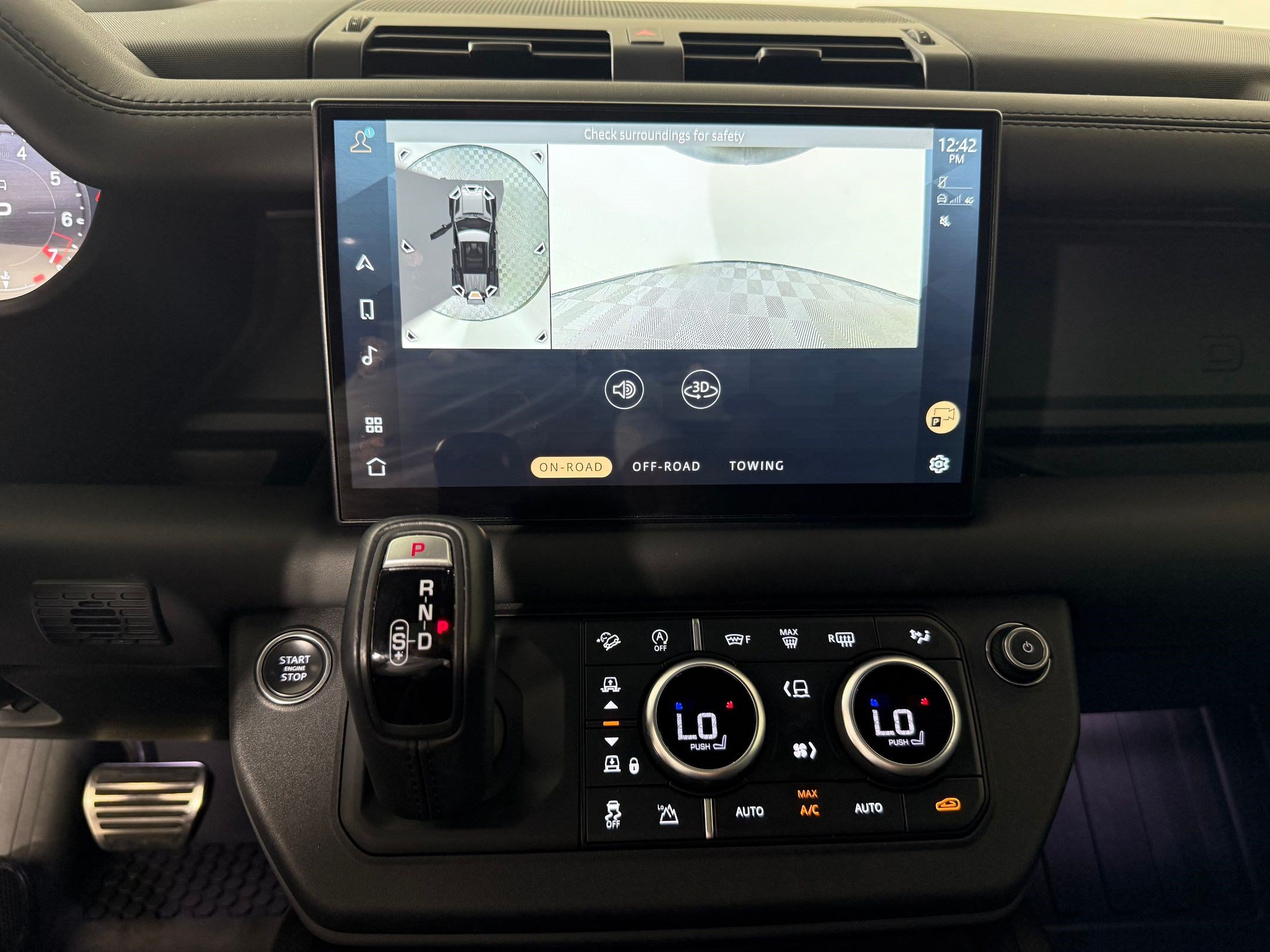 Used 2023 Land Rover Defender 110 X AWD/4WD image 19