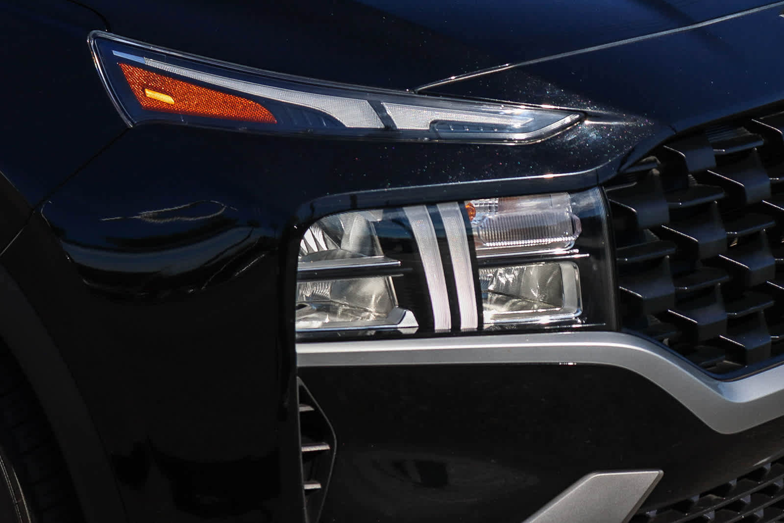 Used 2023 Hyundai Santa Fe SE image 4