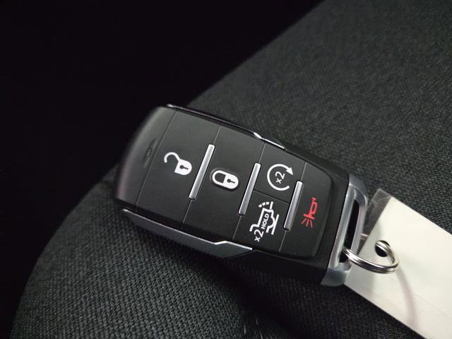 New 2026 RAM 1500 4x4 Crew Cab image 29