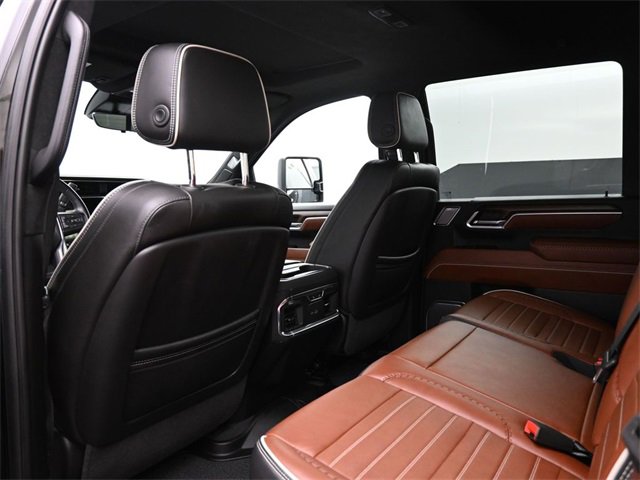 Used 2024 GMC Sierra 3500 Denali Ultimate image 17
