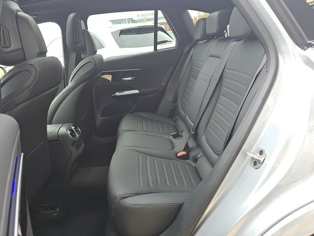 New 2026 Mercedes-Benz GLC 300 4MATIC image 10