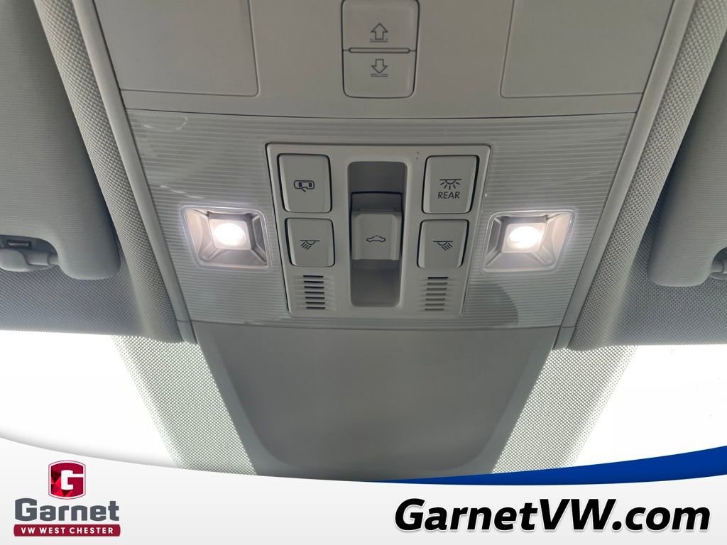 Certified 2023 Volkswagen Tiguan SE w/ Panoramic Sunroof Package image 36