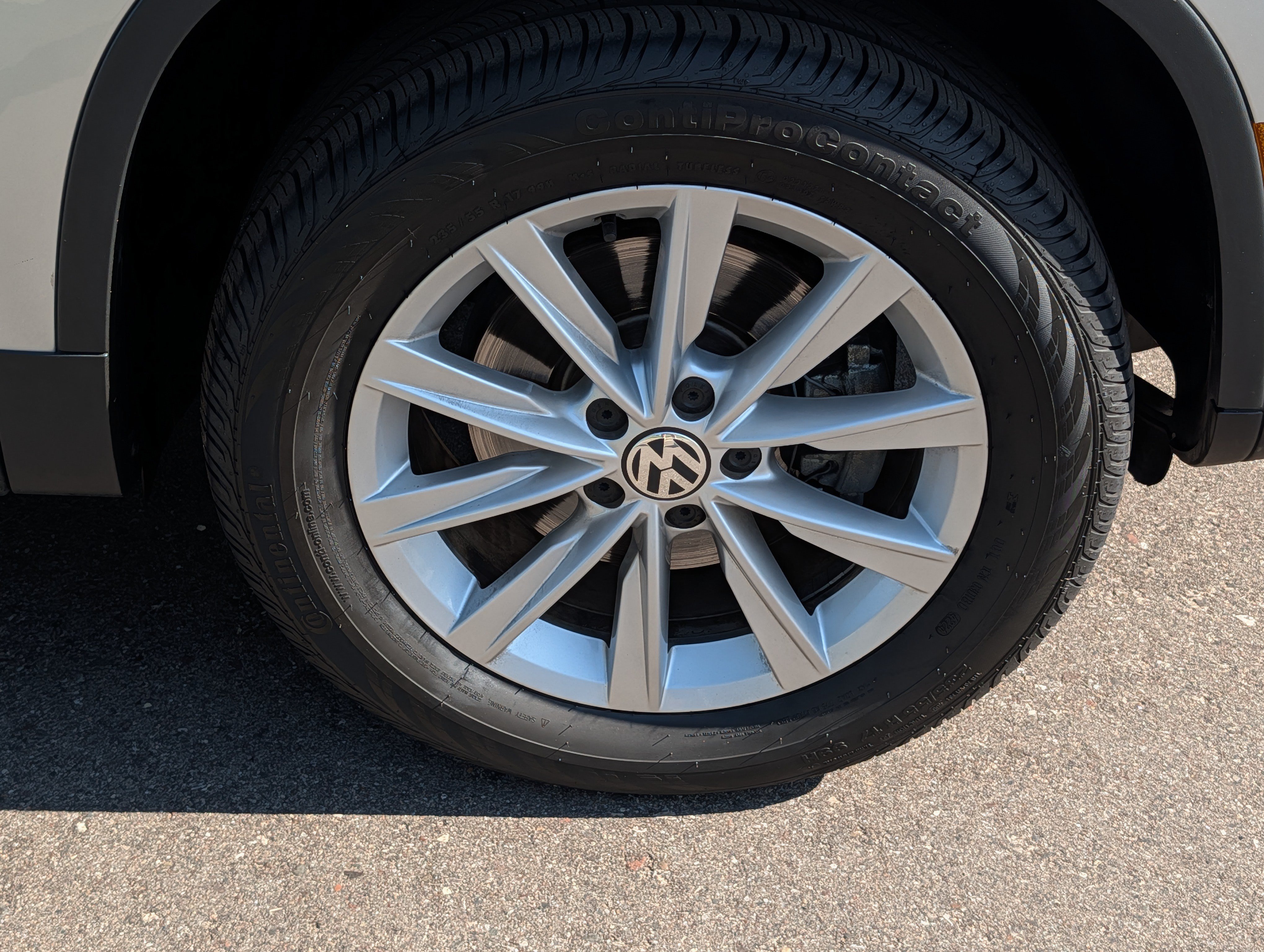 Used 2018 Volkswagen Tiguan Limited AWD/4WD image 15