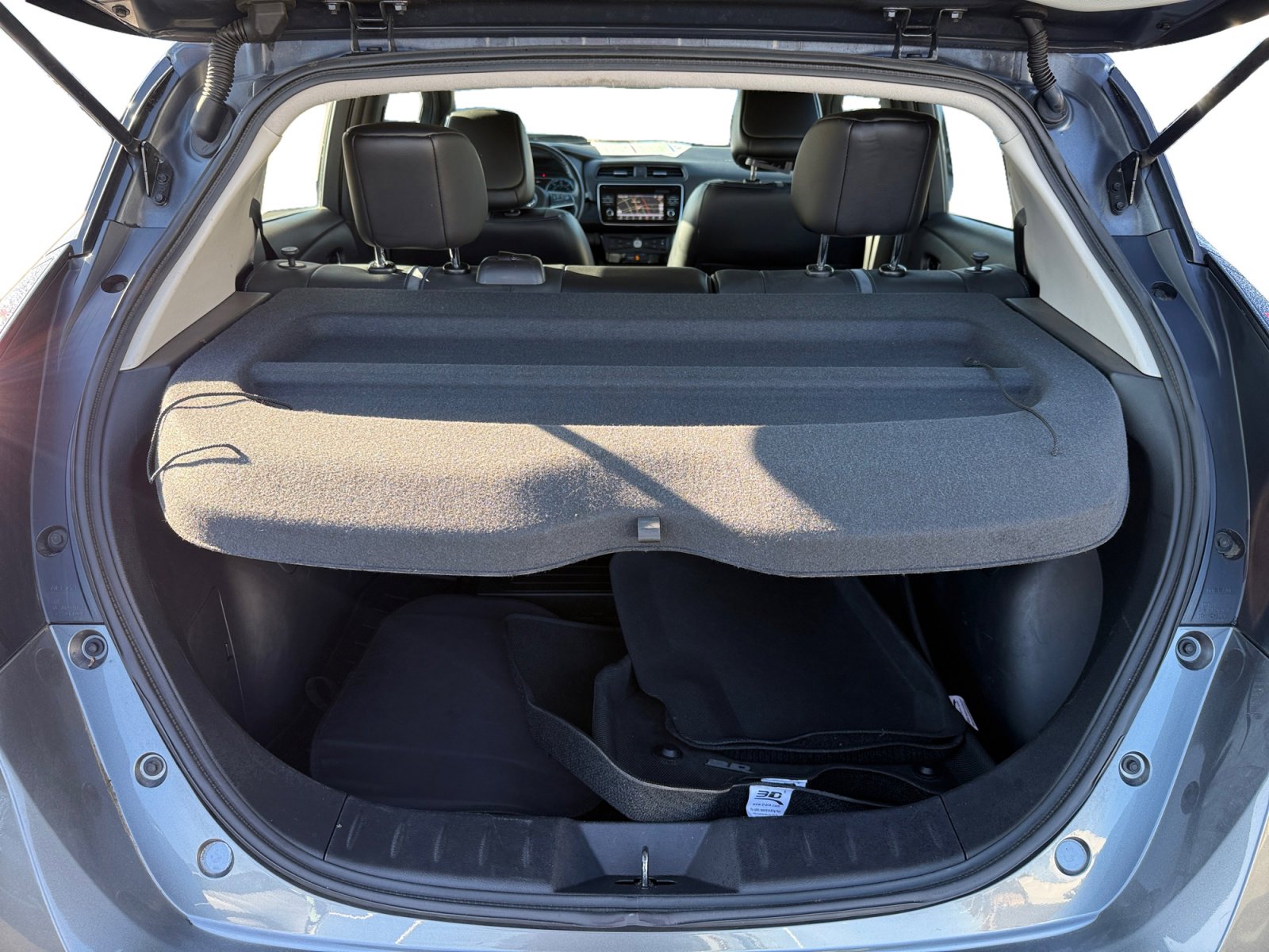 Used 2018 Nissan Leaf SL w/ SL Technology Package image 17