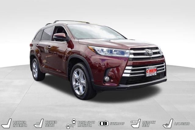 Used 2018 Toyota Highlander Limited image 1