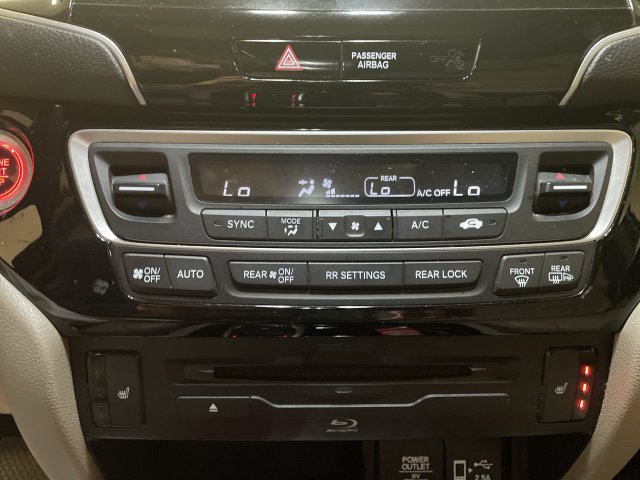 Certified 2020 Honda Pilot Touring image 19