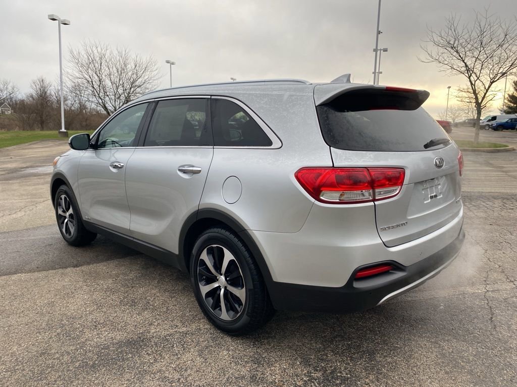Certified 2018 Kia Sorento EX w/ EX Advanced Touring Package image 2