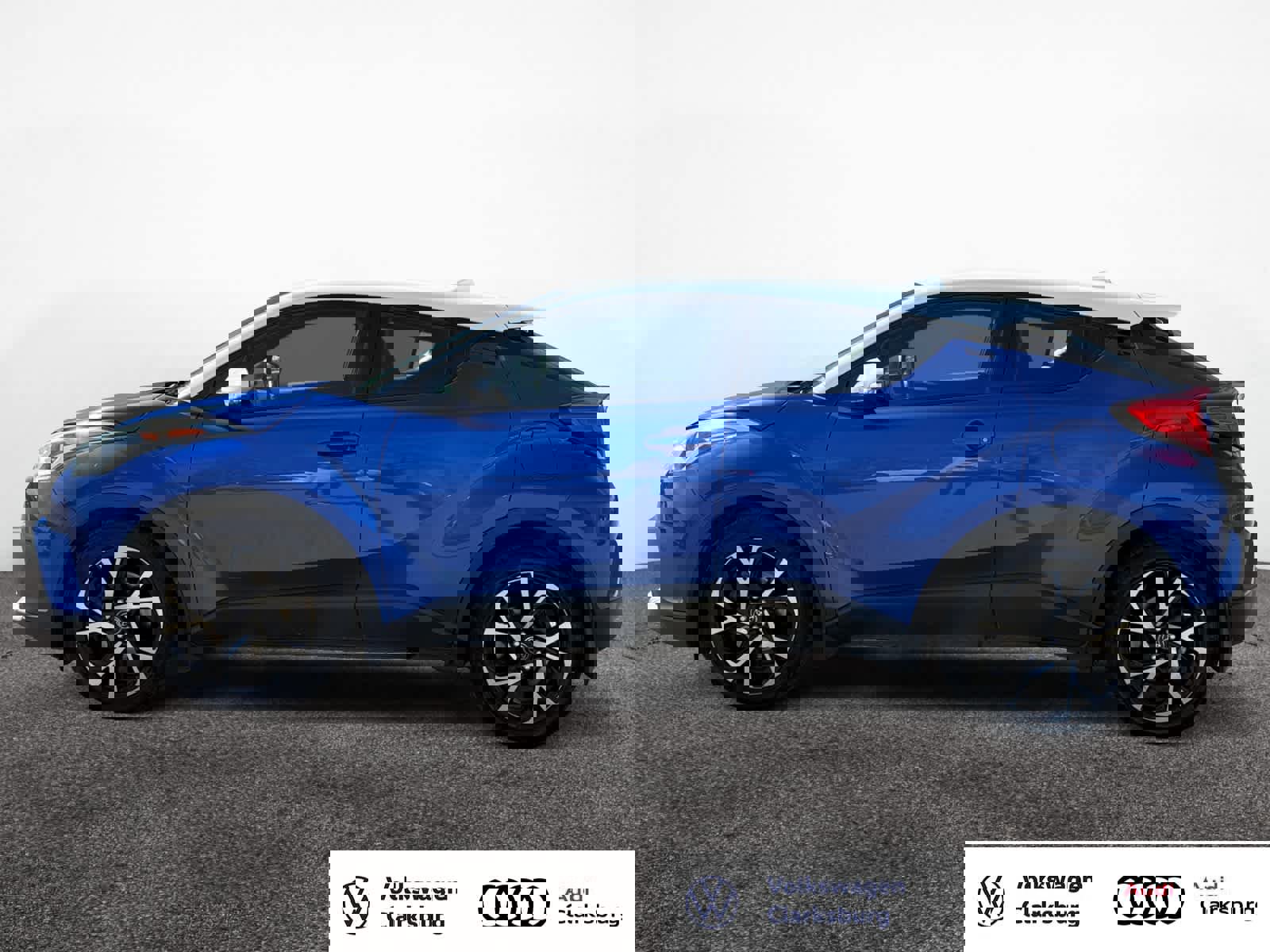 Used 2018 Toyota C-HR XLE image 2